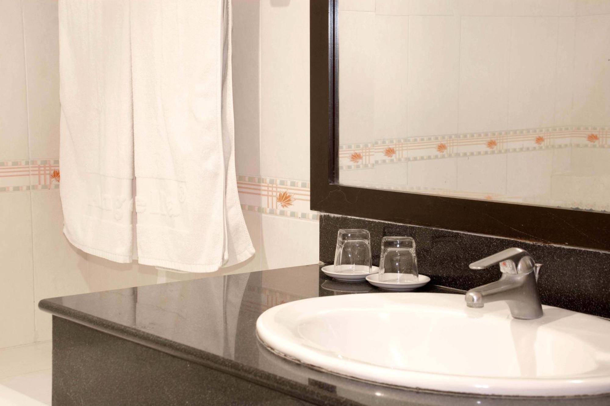Angella Hotel Nha Trang Kültér fotó